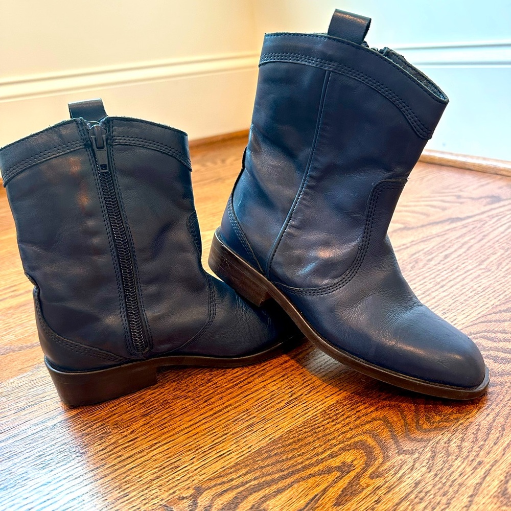 Zara navy leather cowboy boots for kids. Size 12.5. EUC